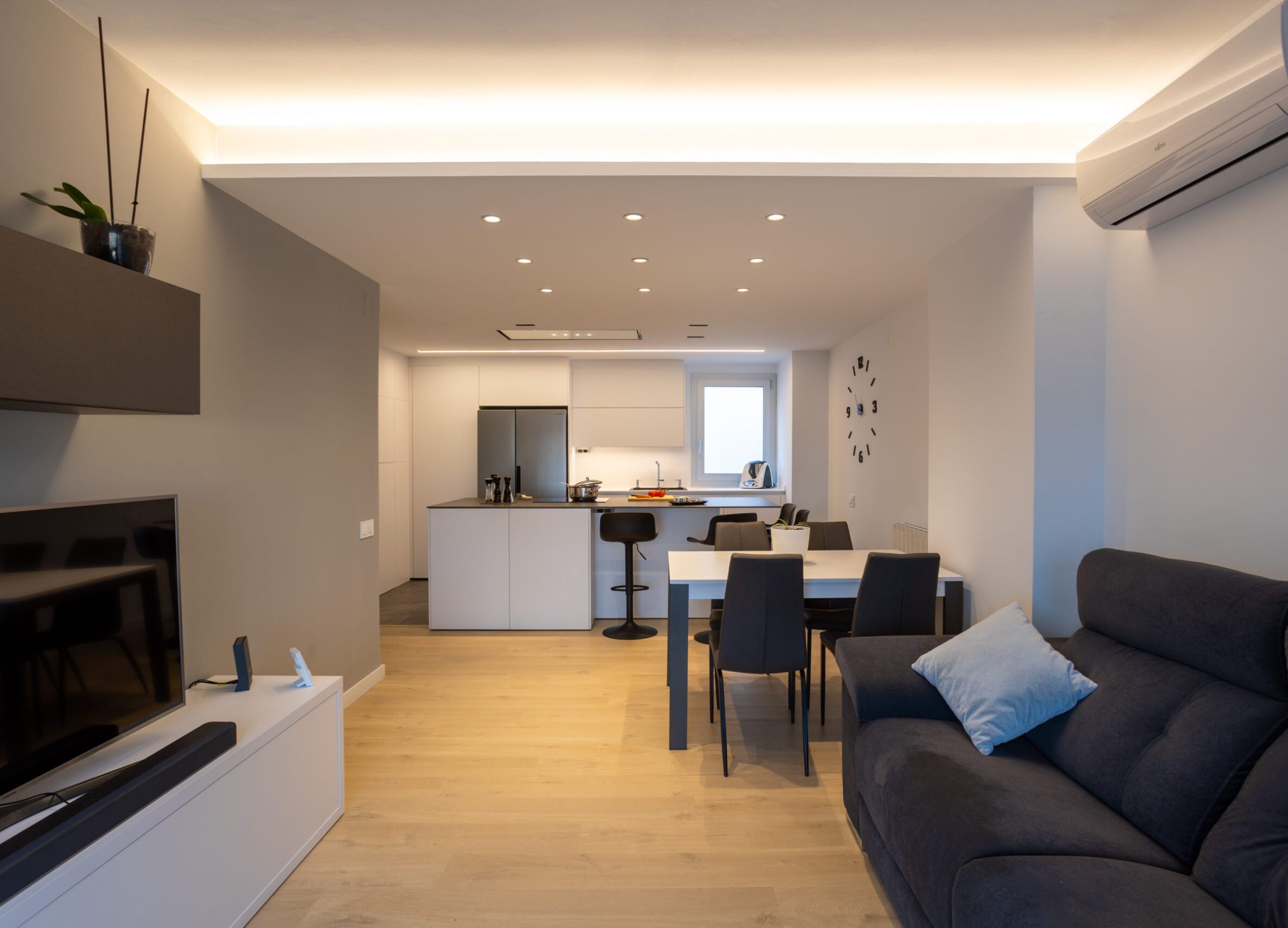 Cocina blanco y grafeno
