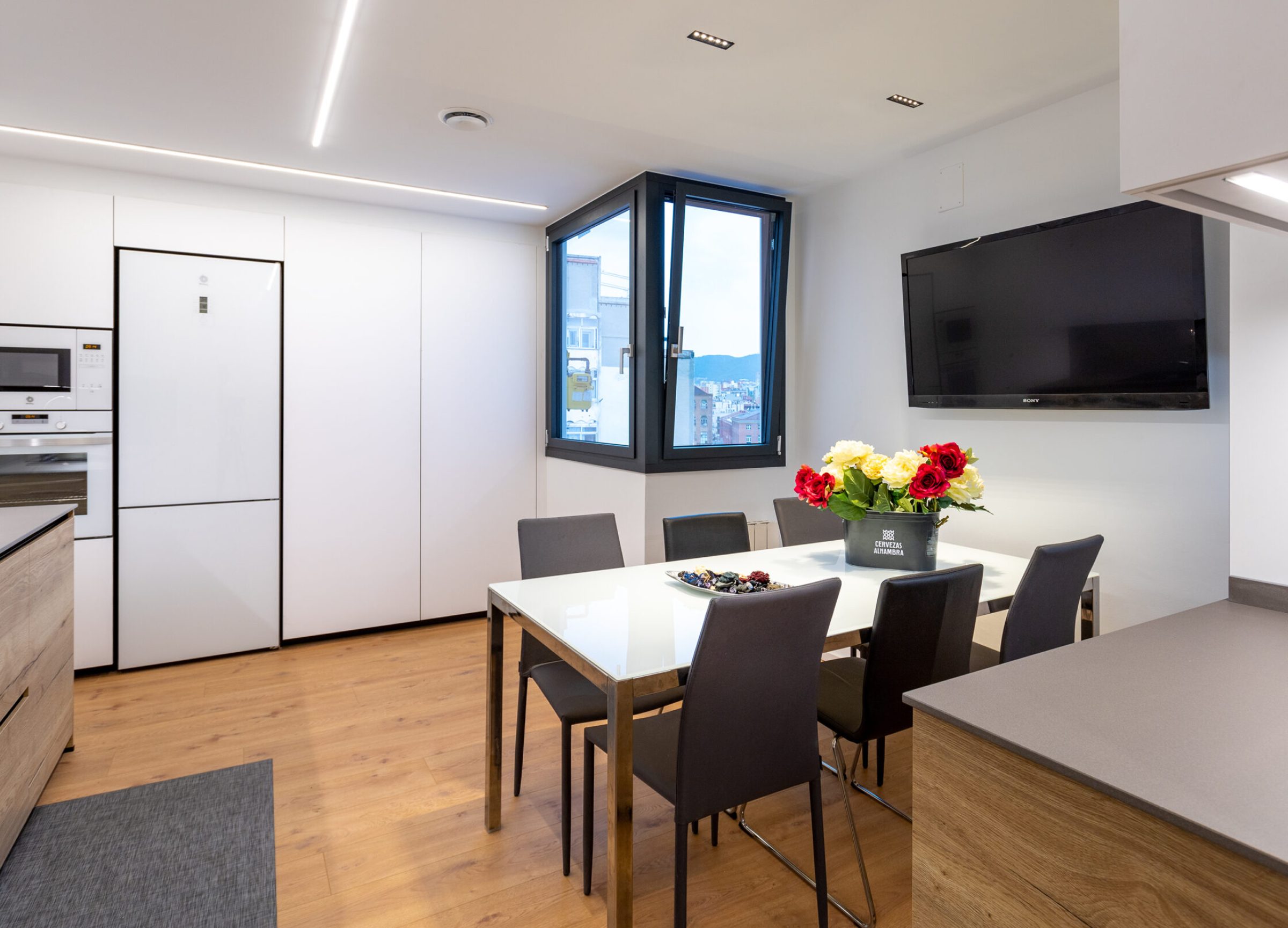 Cocina blanco Innsbuck y roble