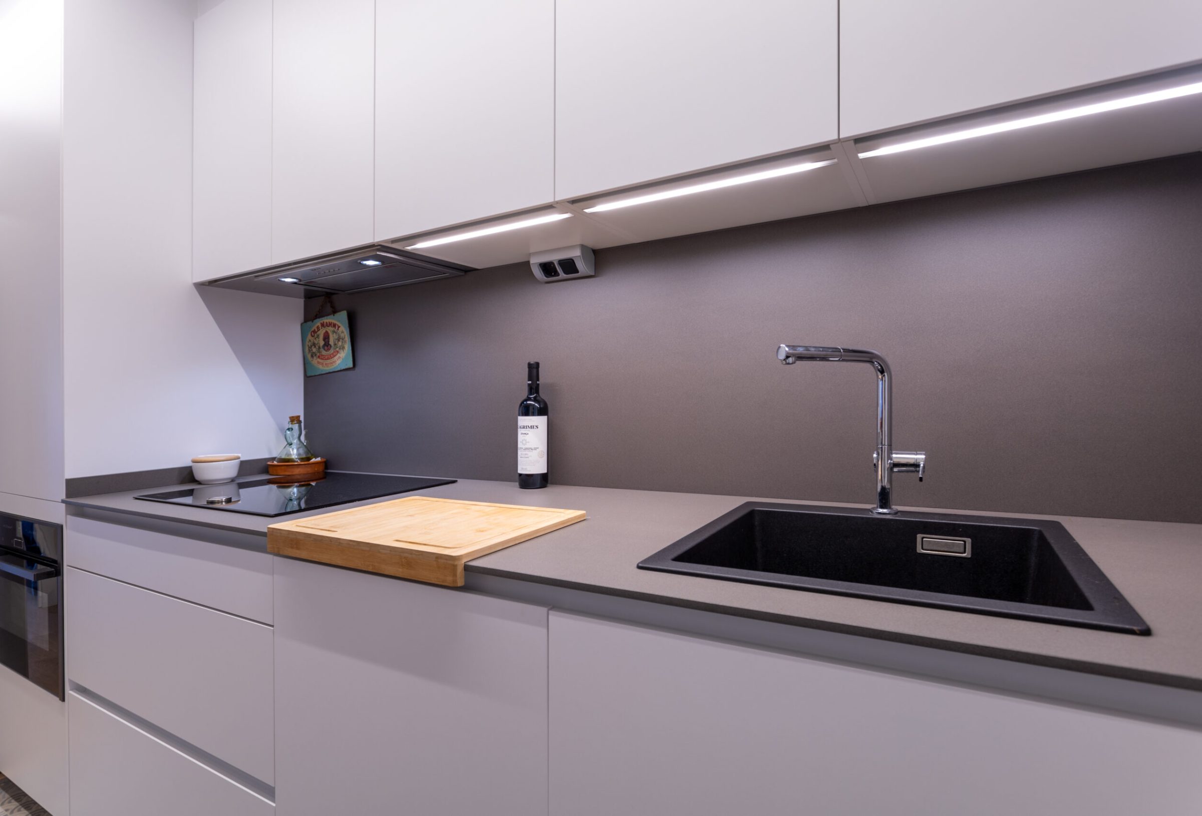 Cocina Blanco Innsbruck y grafeno